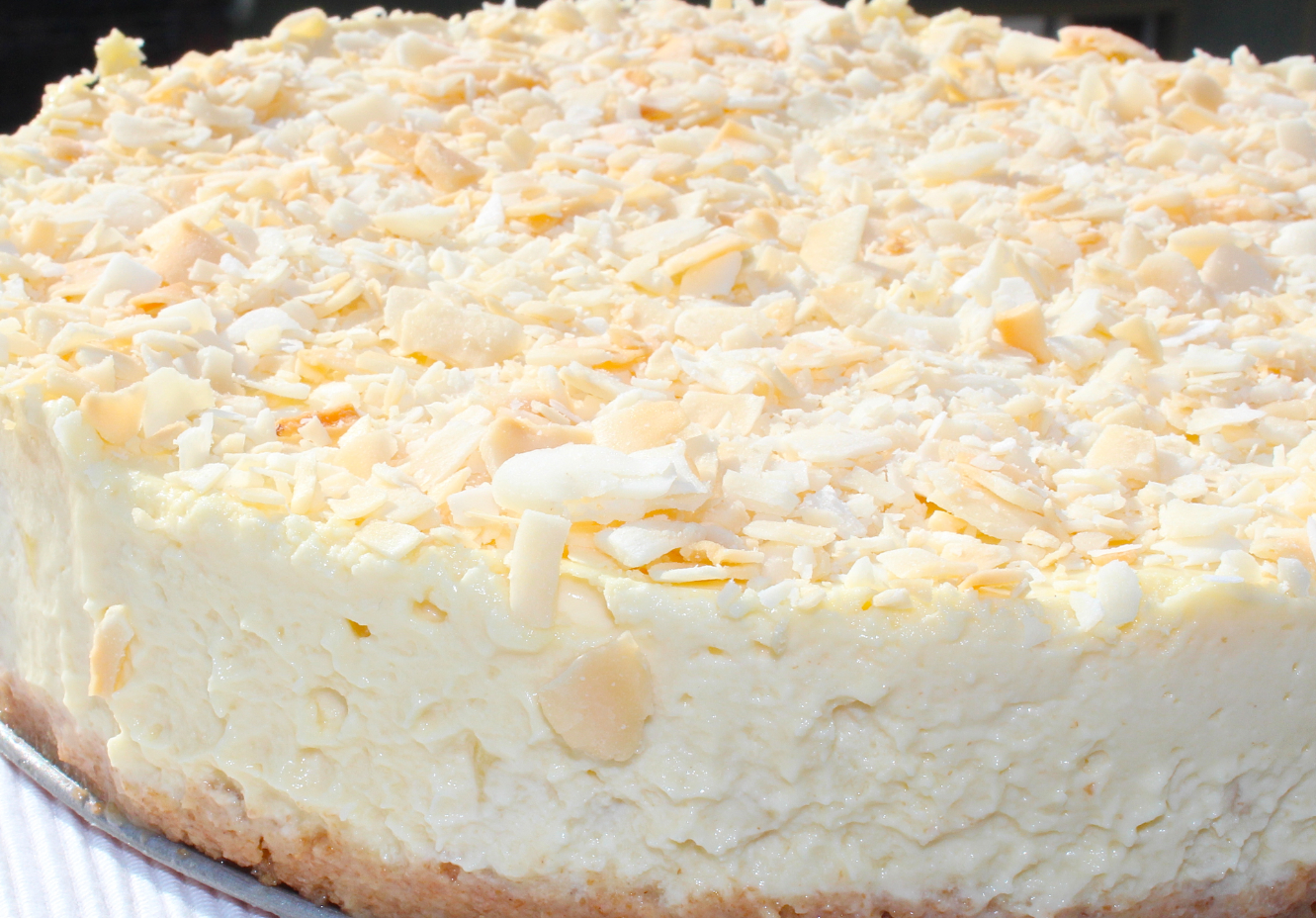 Cheesecake de coco: o sabor do paraíso tropical no seu prato!